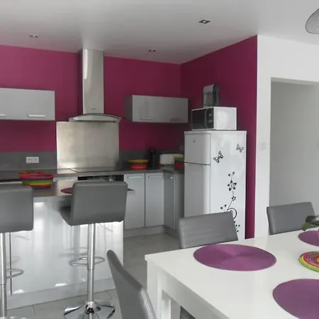Ursuya 3 Etoiles De Plain-pied Idealement Situe *