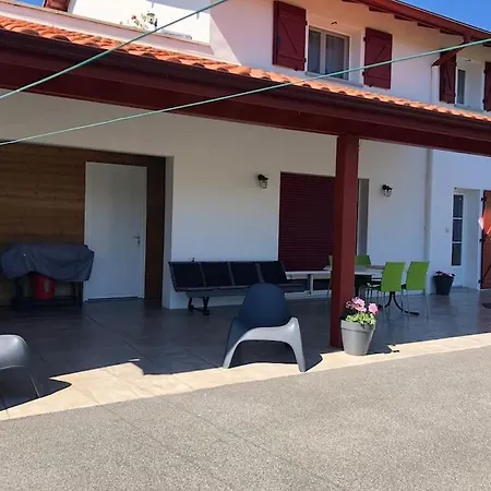 Ursuya 3 Etoiles De Plain-pied Idealement Situe Hasparren