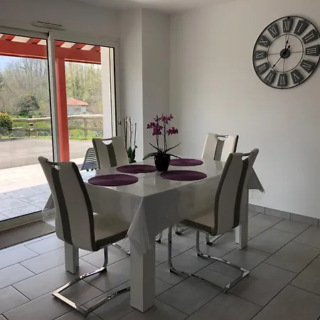 Appartement Ursuya 3 Etoiles De Plain-pied Idealement Situe