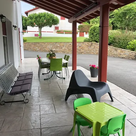 Appartement Ursuya 3 Etoiles De Plain-pied Idealement Situe Hasparren