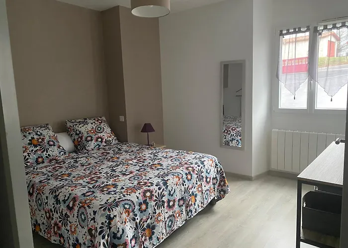 Ursuya 3 Etoiles De Plain-pied Idealement Situe *